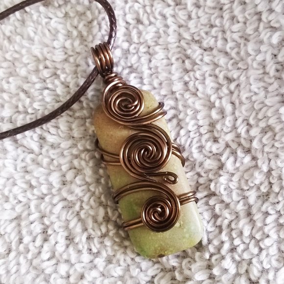 NatureLoversJewelry Jewelry - NEW!!! Wire Wrapped Green Jasper Mini Necklace